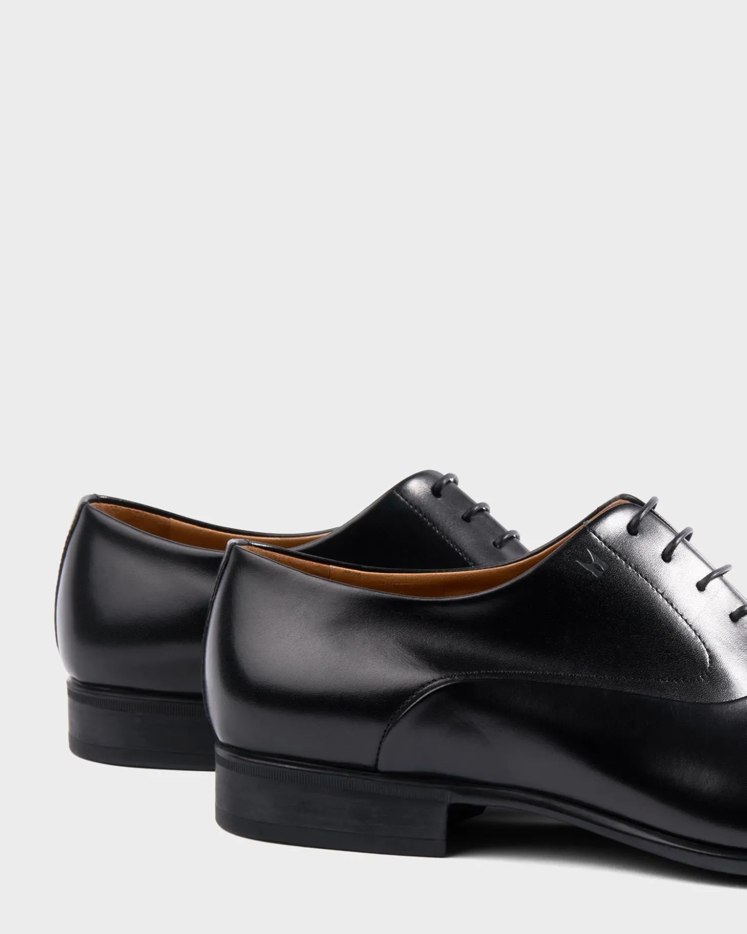 Black Bruges Classic Oxfords